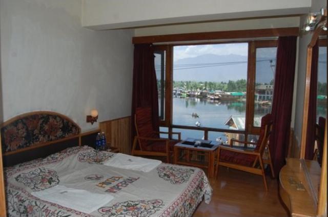 Hotel Imperial Lake View Srīnagar Camera foto