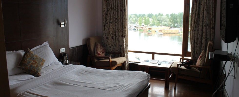 Hotel Imperial Lake View Srīnagar Esterno foto