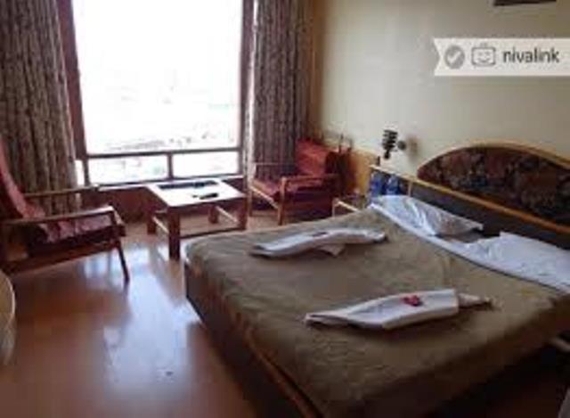 Hotel Imperial Lake View Srīnagar Esterno foto